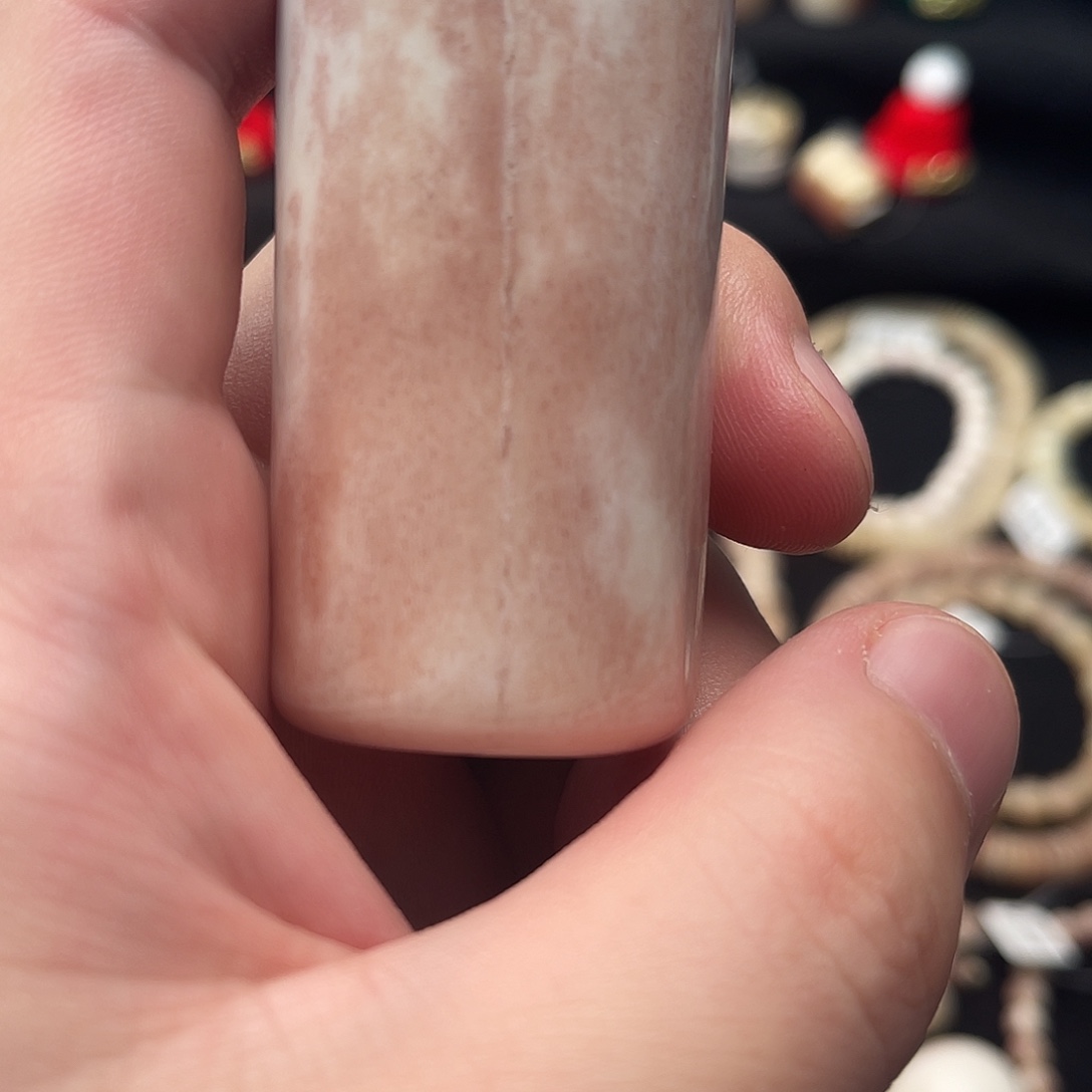 精品驼骨鲜料手把件