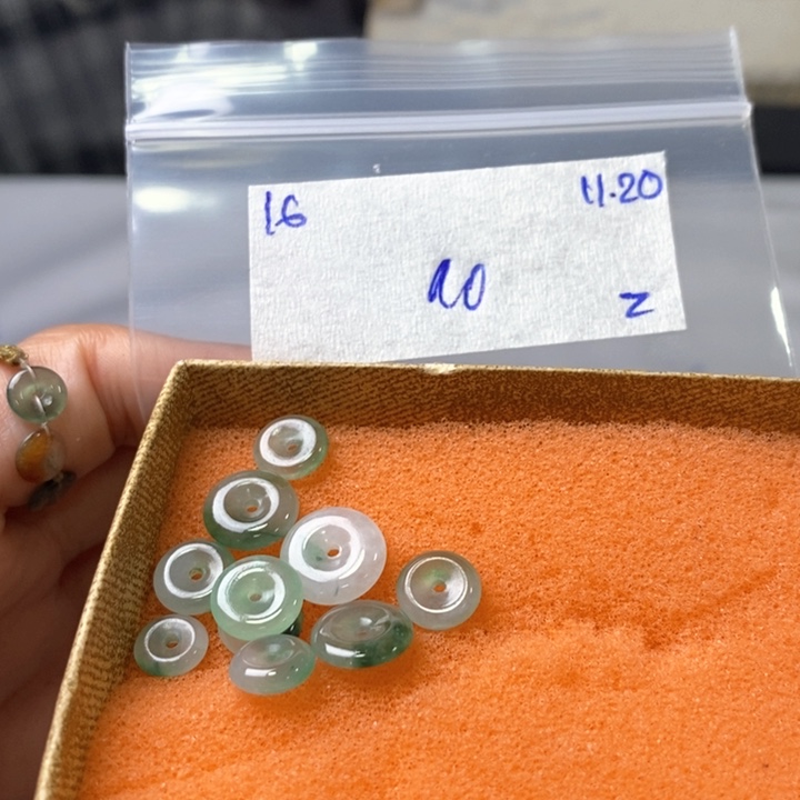 子***鱼定制翡翠未镶嵌不退