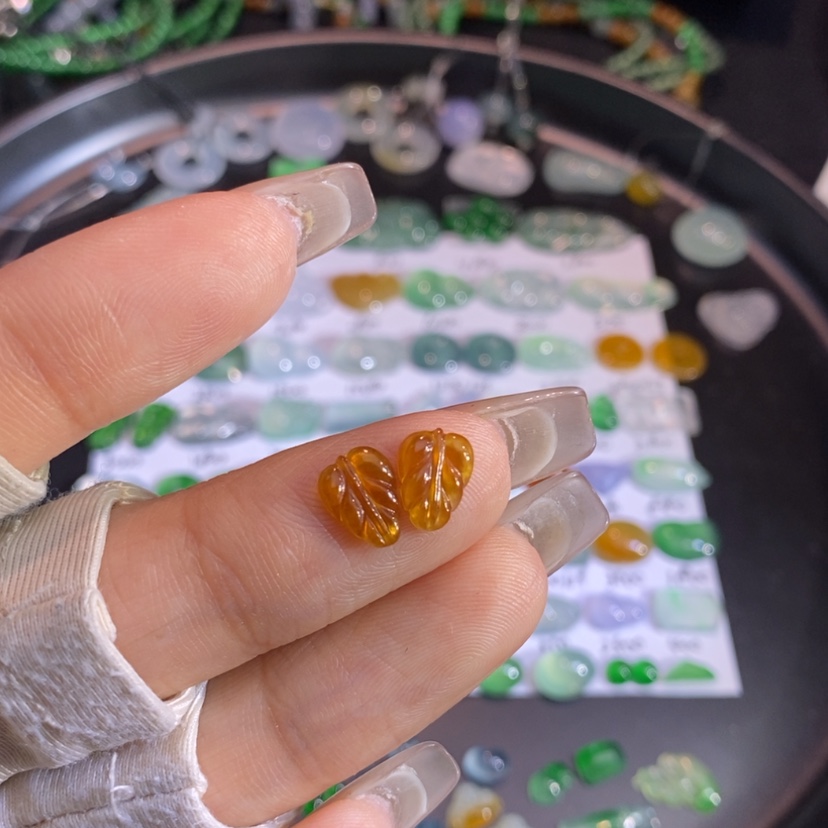 【闪购商品】翡翠挂件未镶嵌叶子
