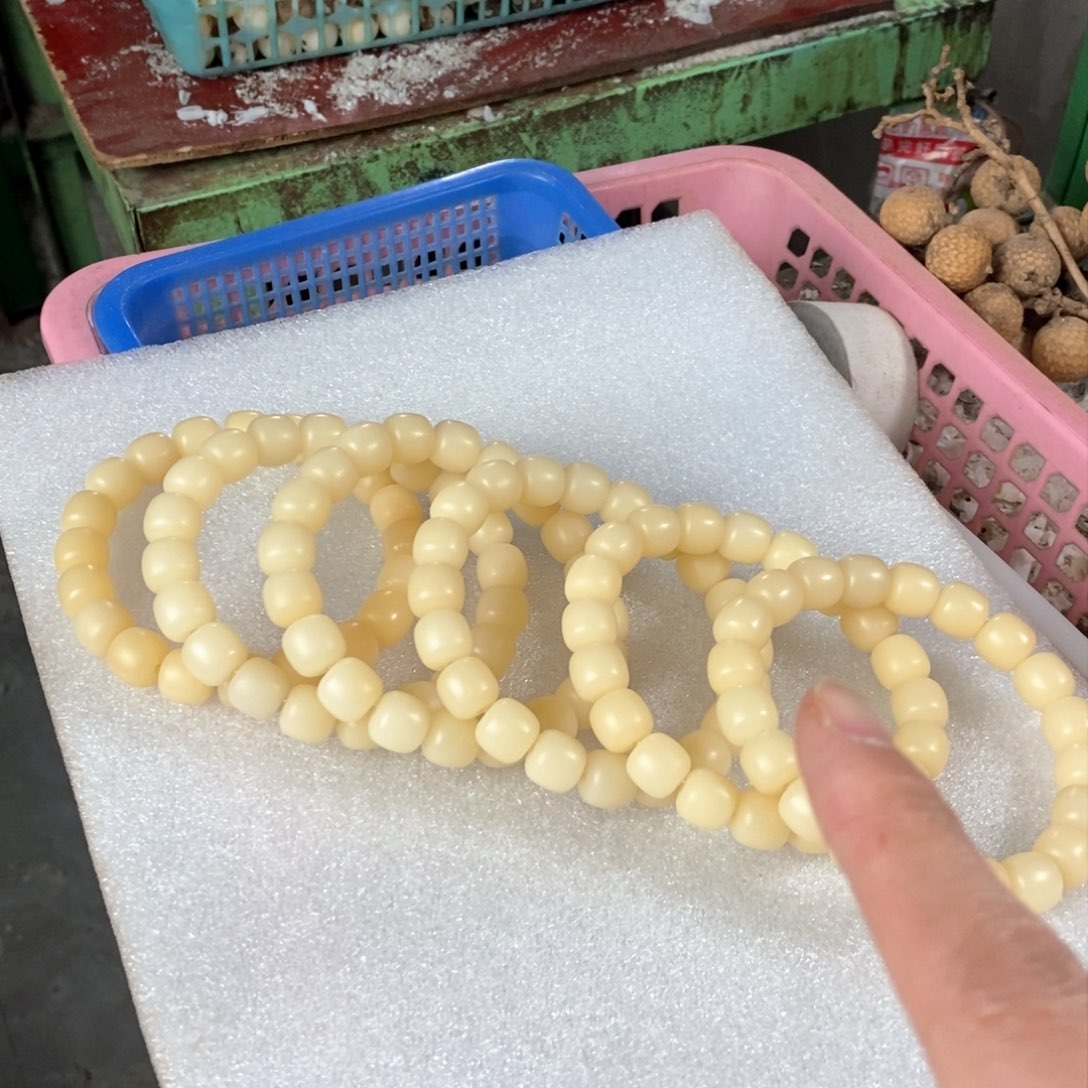 菩提根/象牙果吊坠10 11奶黄色单圈