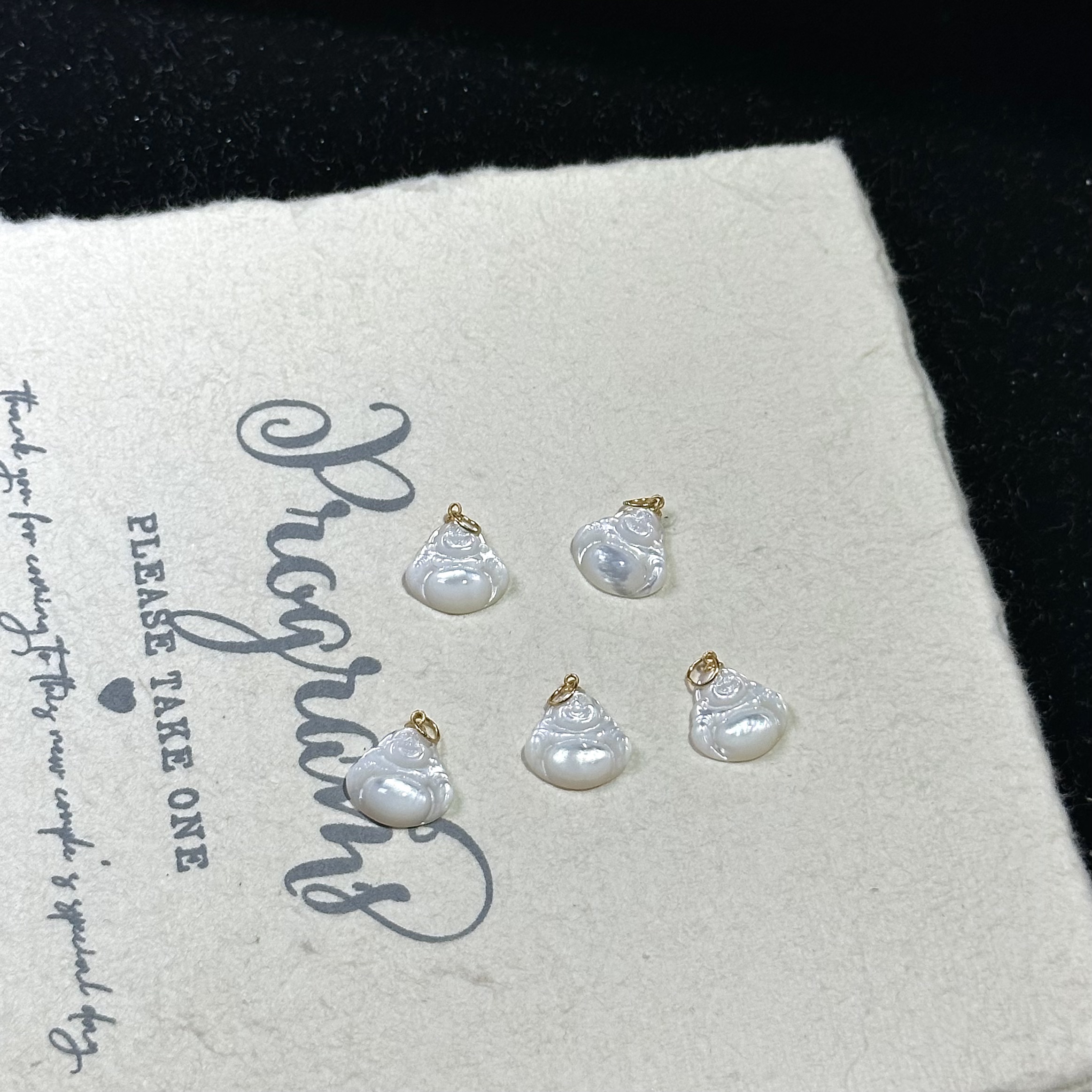 天然白贝小佛925银底托吊坠