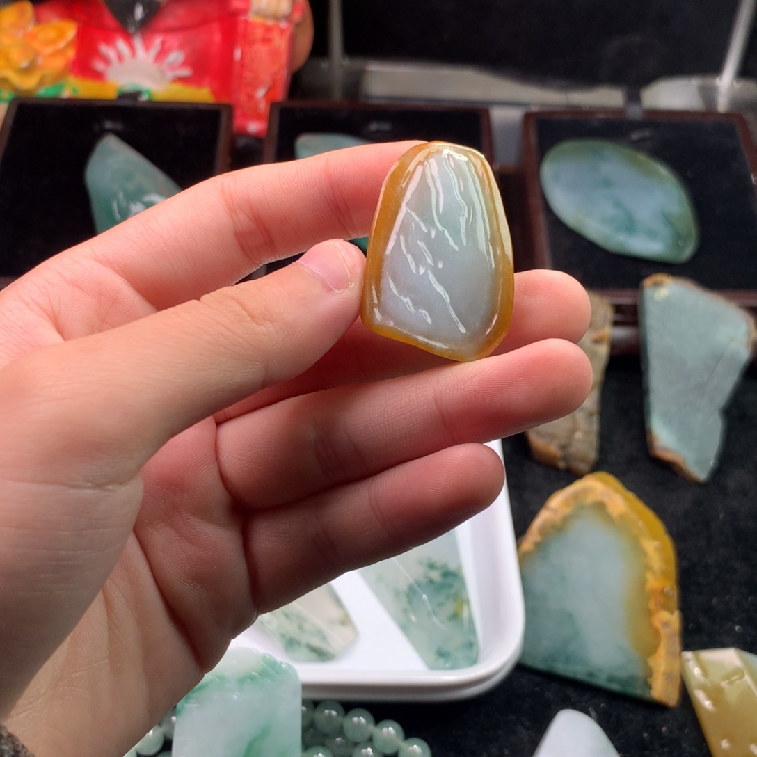 阿***。定制翡翠未镶嵌缅甸天然翡翠材料