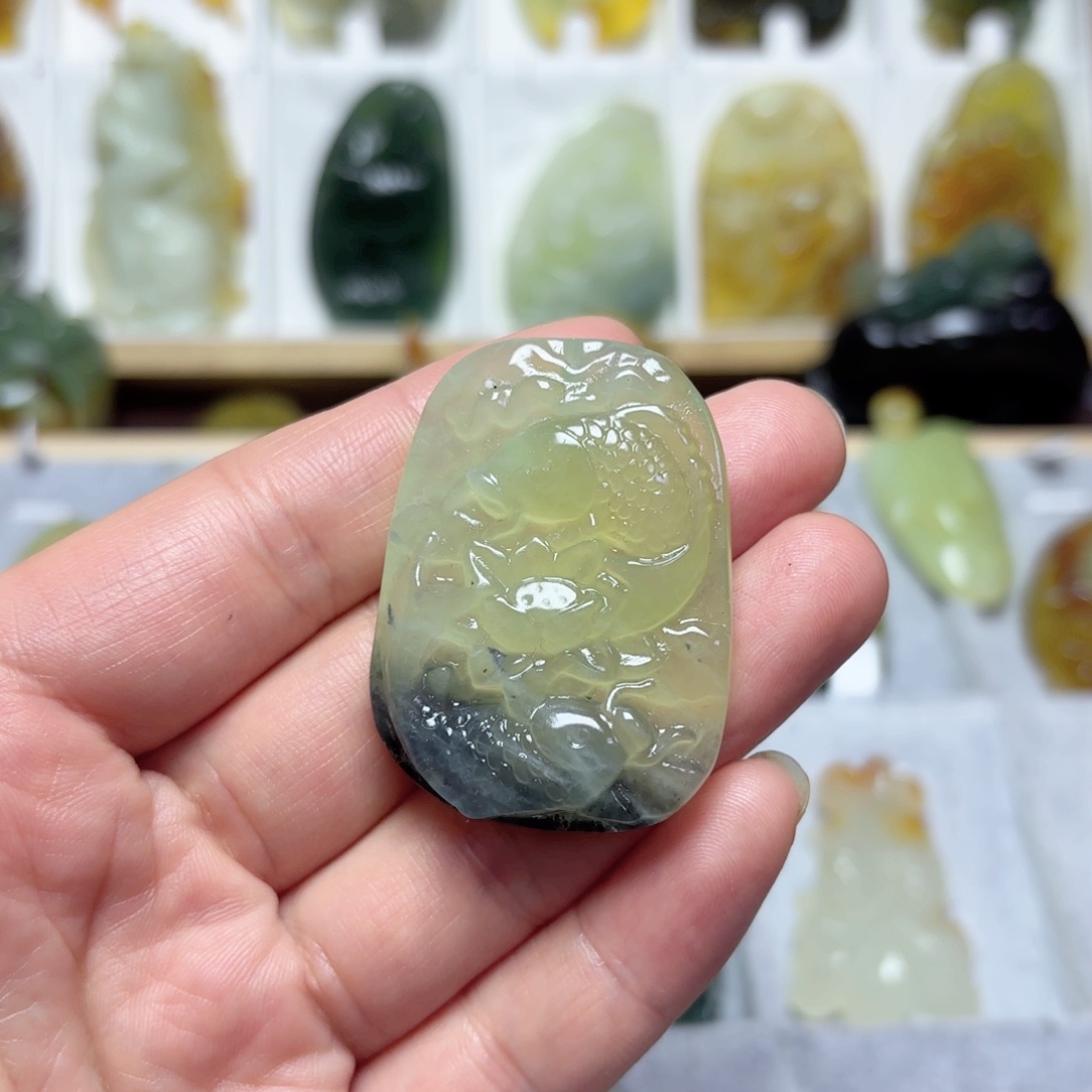 蛇纹石玉吊坠(不含链)未镶嵌