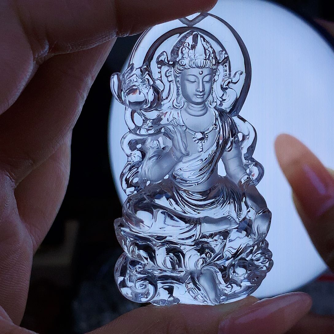 水晶颈饰未镶嵌那***凶，