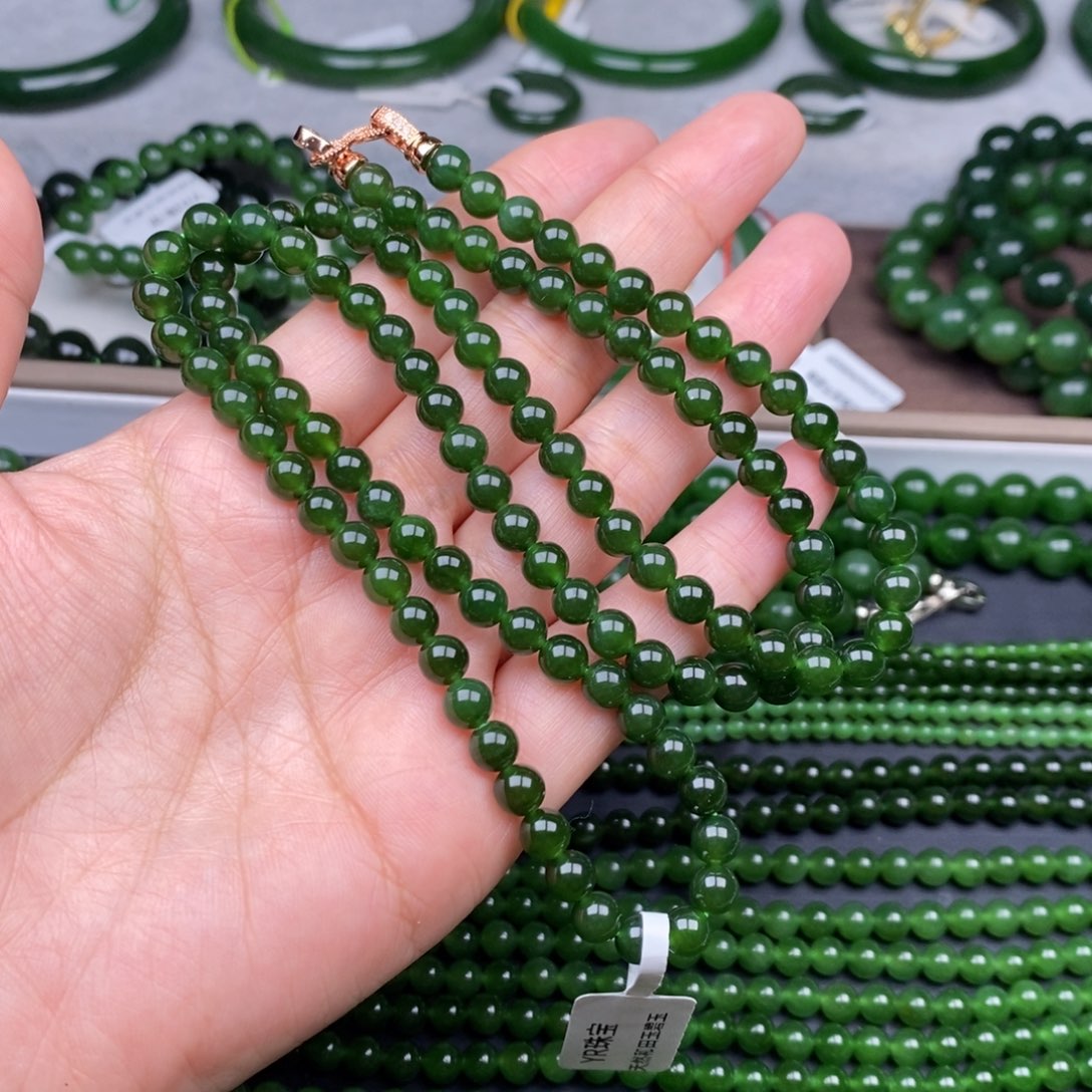 颈饰未镶嵌和田玉（碧玉）瘦*了