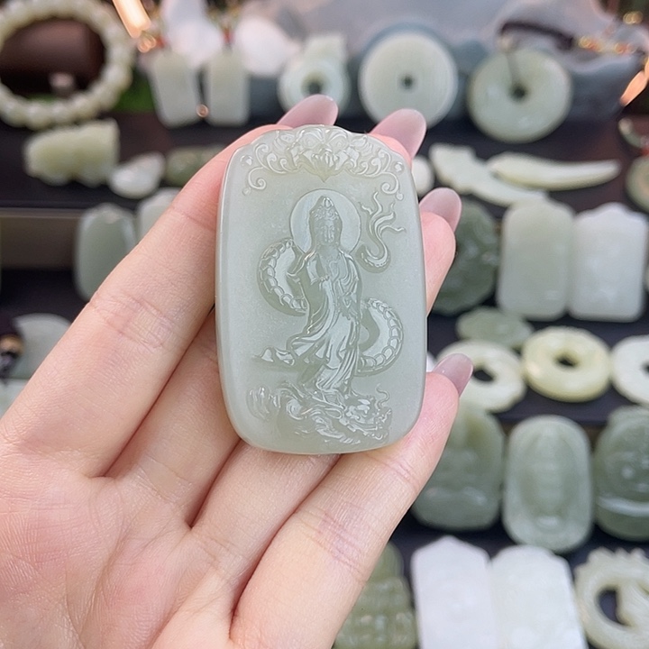 和田玉未镶嵌颈饰