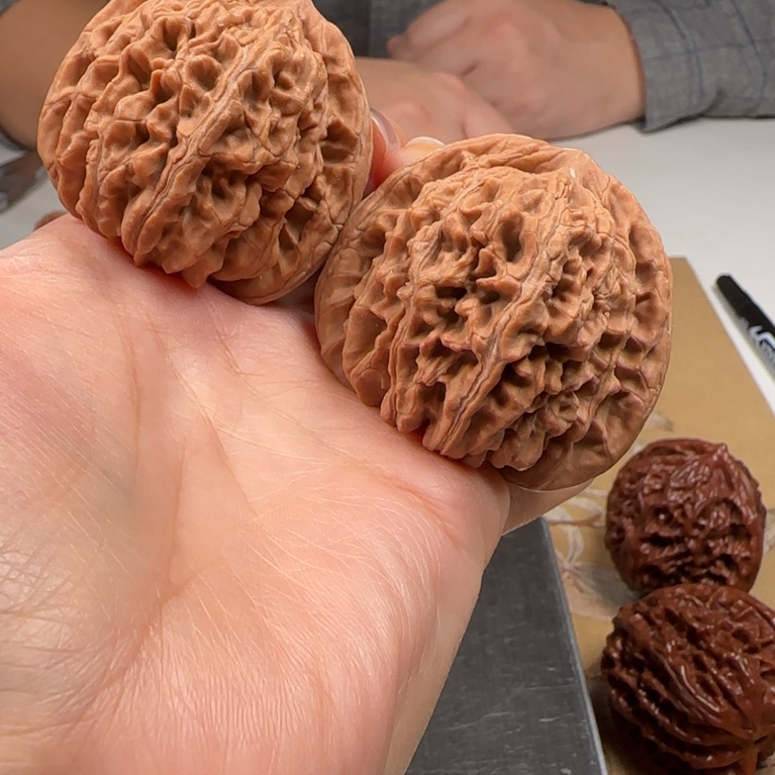 文玩核桃吊坠原生态秦皇楼47-3号52.7克