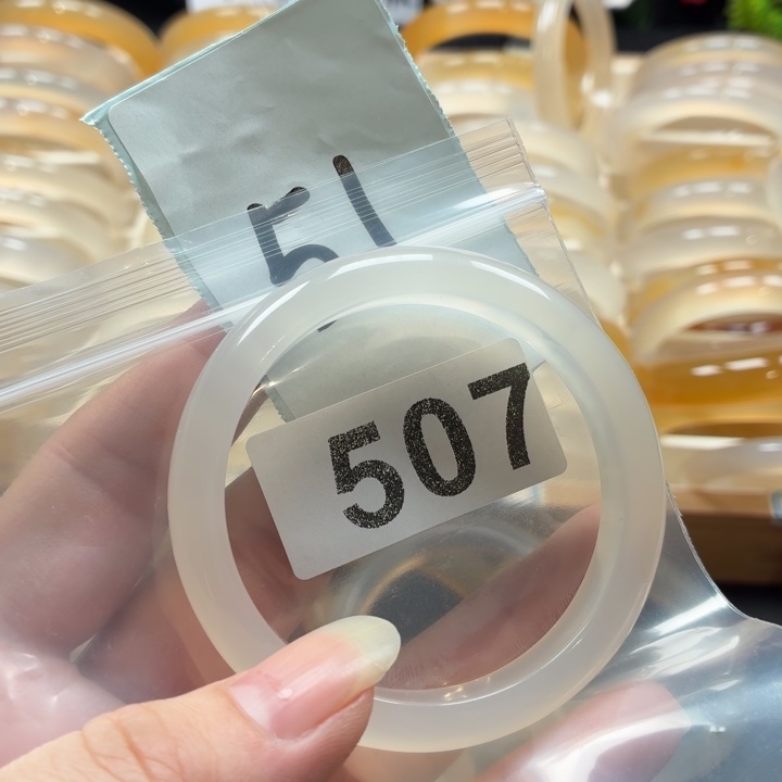 玛瑙/玉髓未镶嵌手镯