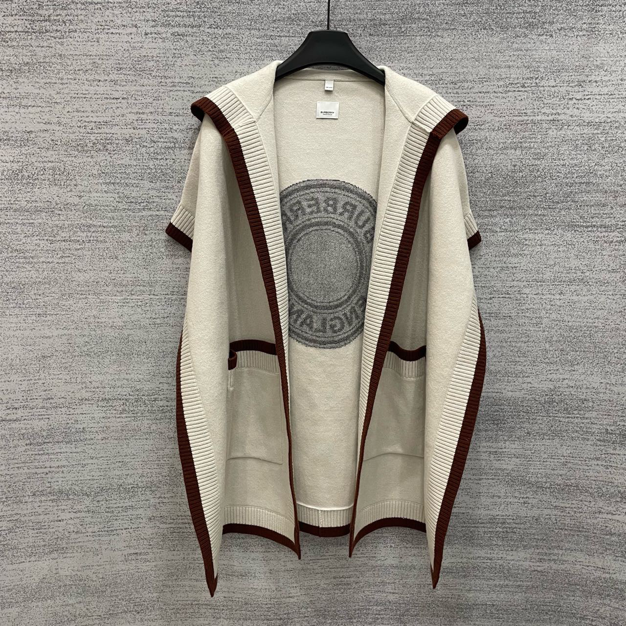 99新 BURBERRY/博柏利 徽标图案羊毛混纺连帽斗篷帆布色/尺码1