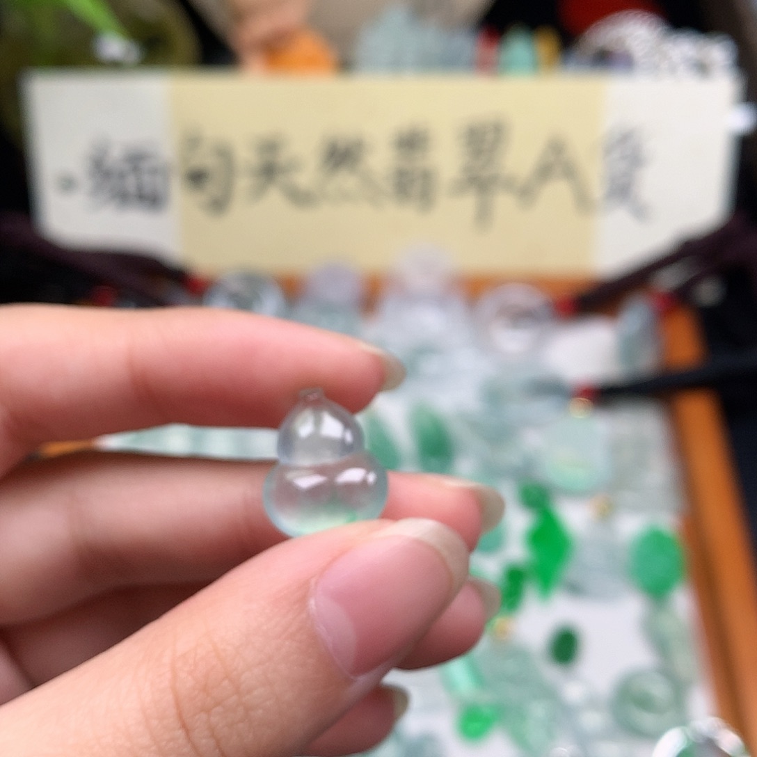 翡翠裸石缅甸天然A货翡翠冰种葫芦