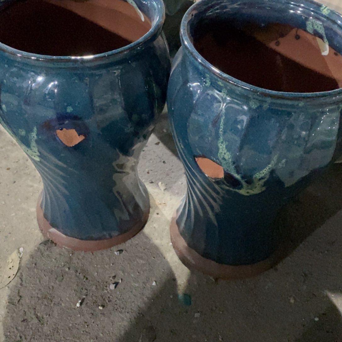 红陶瑕疵13-23两个