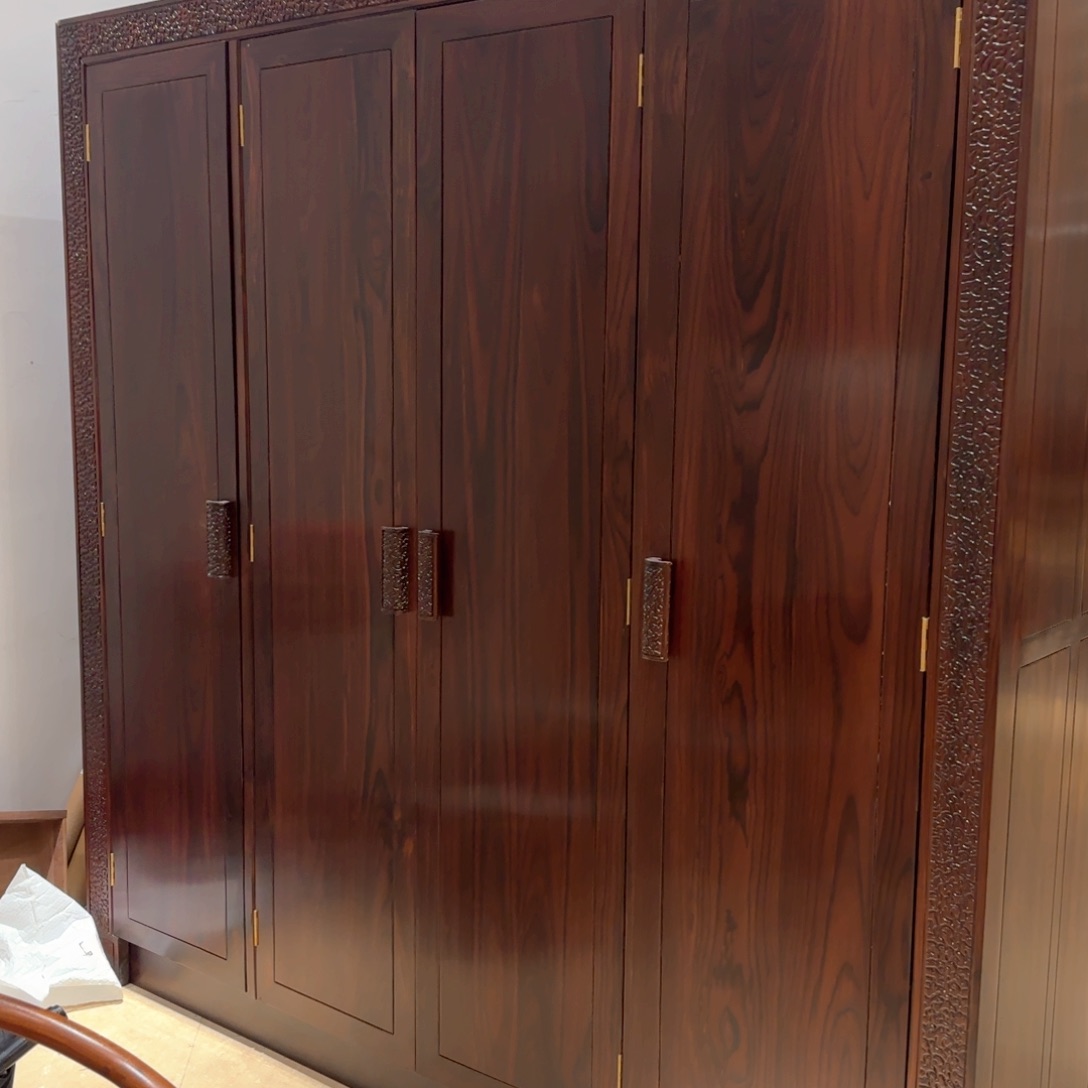 s***y黑酸枝木类家具大衣柜