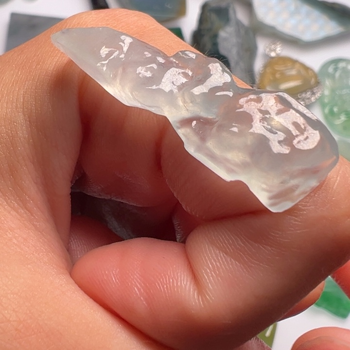 翡翠未镶嵌挂件不包工