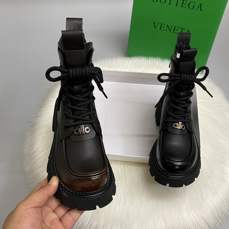 洋气百搭厚底马丁靴女2025秋冬新款厚底短筒显瘦系带女短靴868-60