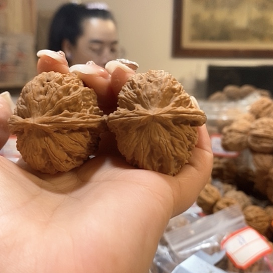 文玩核桃吊坠38白狮子修尖了