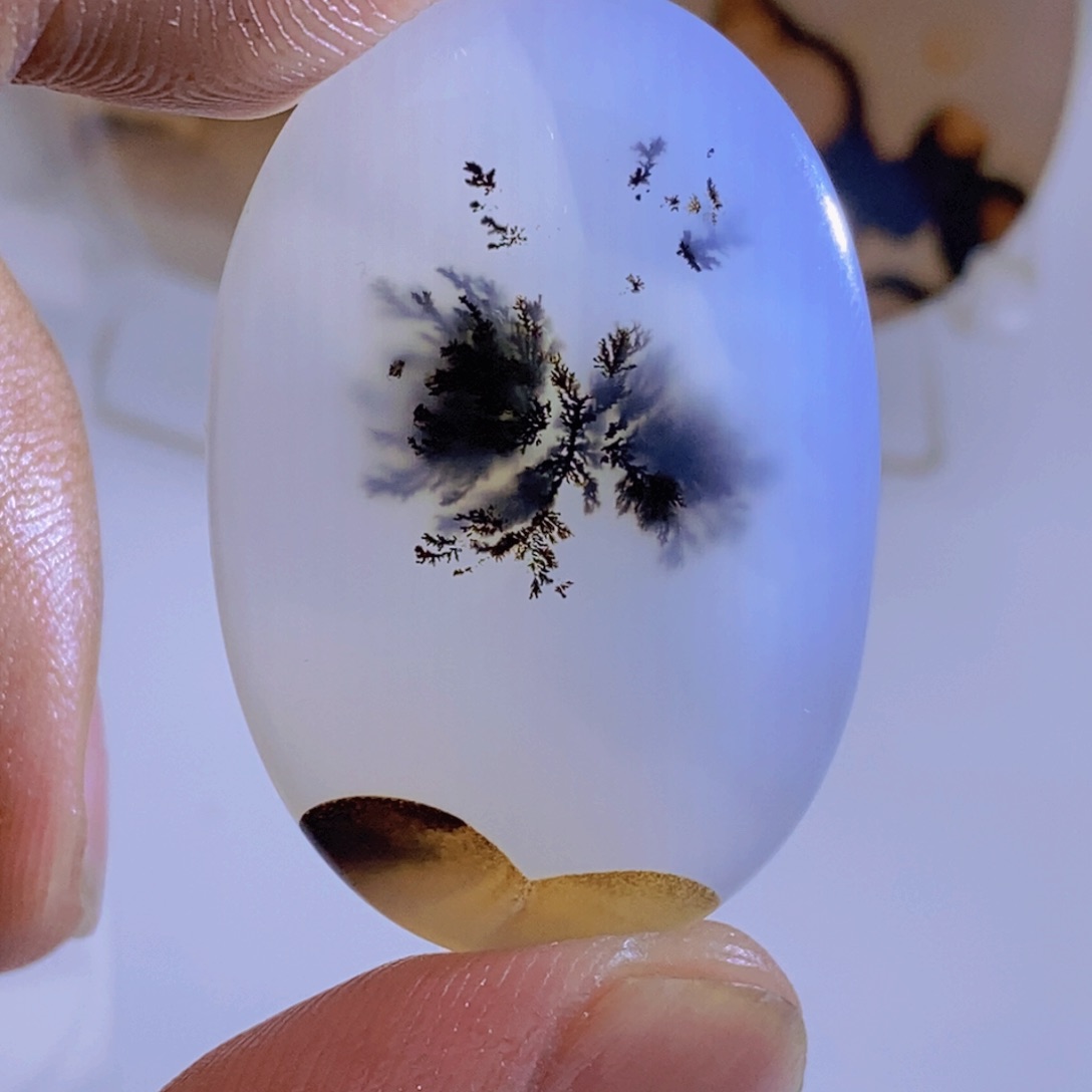 玛瑙/玉髓颈饰未镶嵌家**事