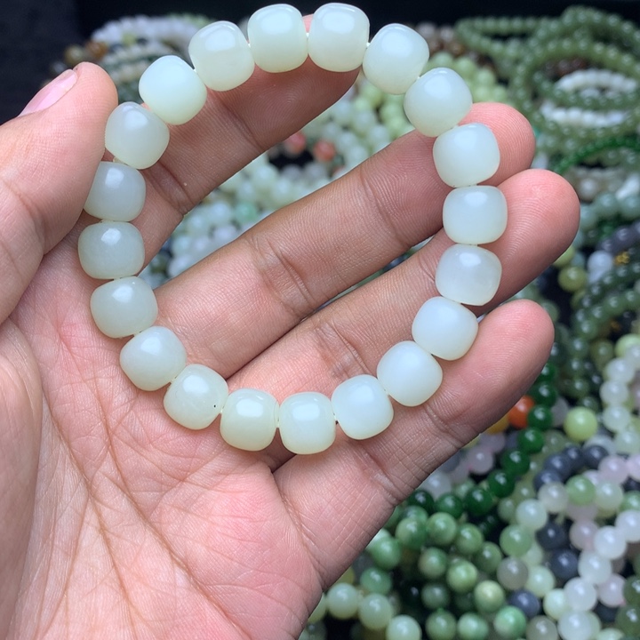 和田玉未镶嵌手串