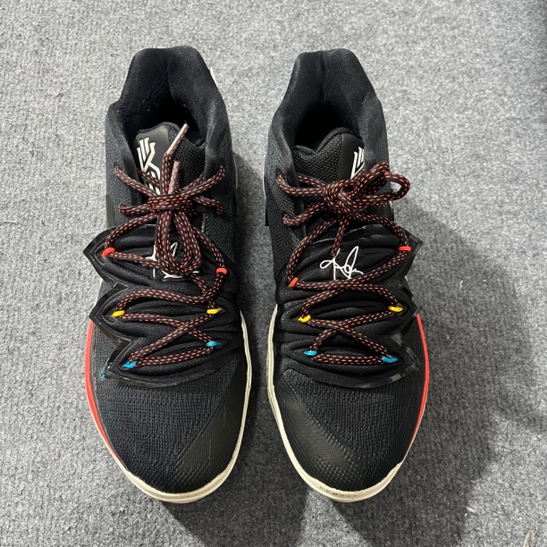 欧5 42.5码 正品篮球鞋 