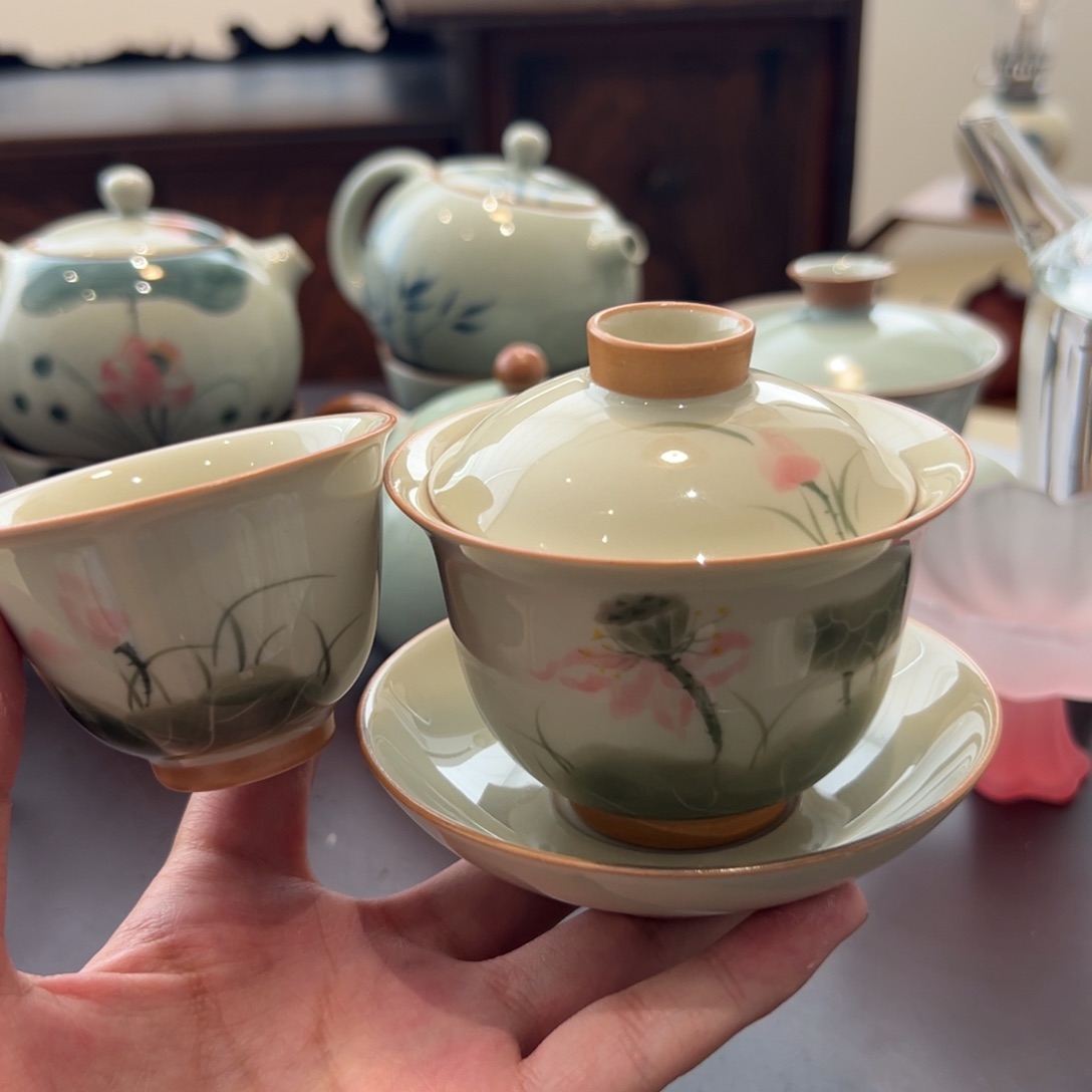 茶具等产品的生产和销售为一体的