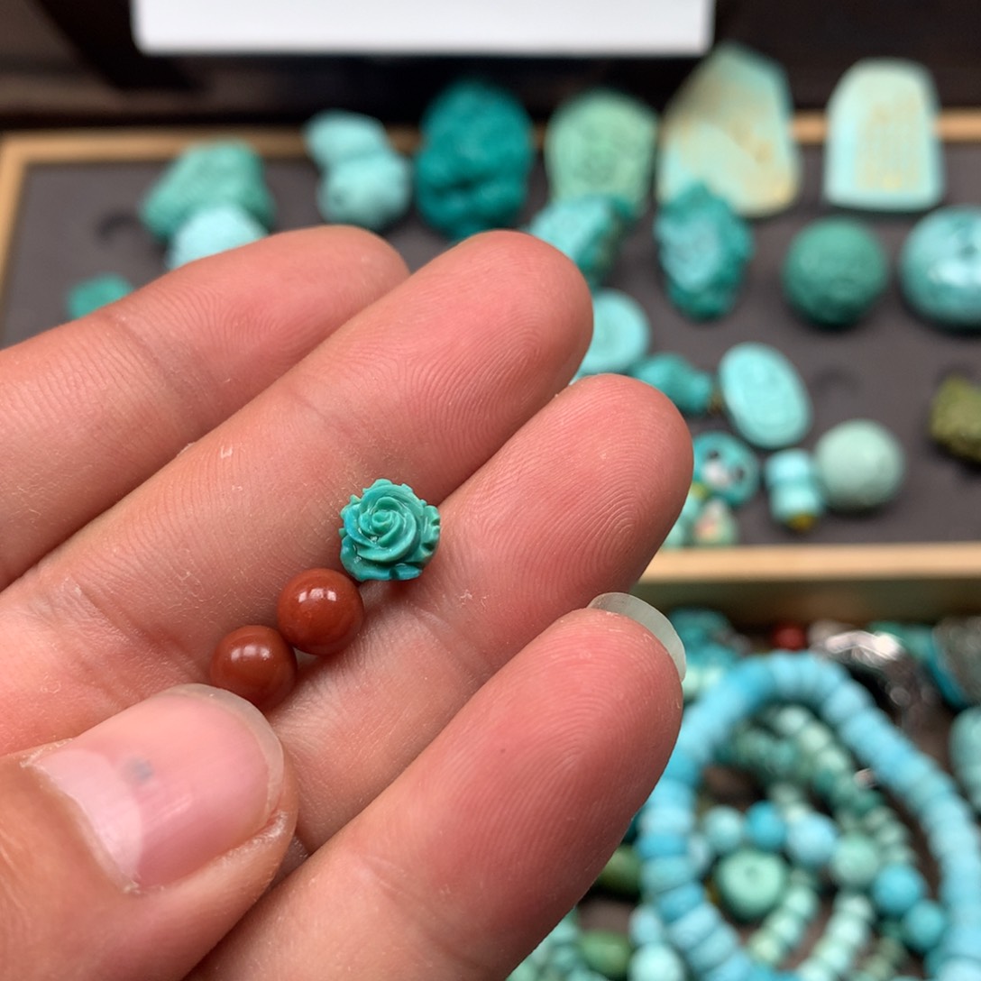 南红玛瑙雕刻未镶嵌