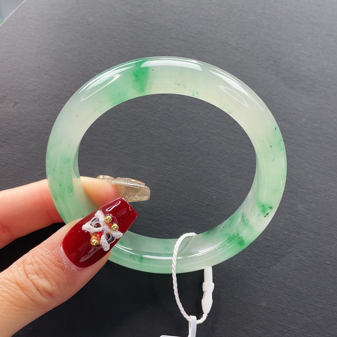 石英质玉手镯未镶嵌57