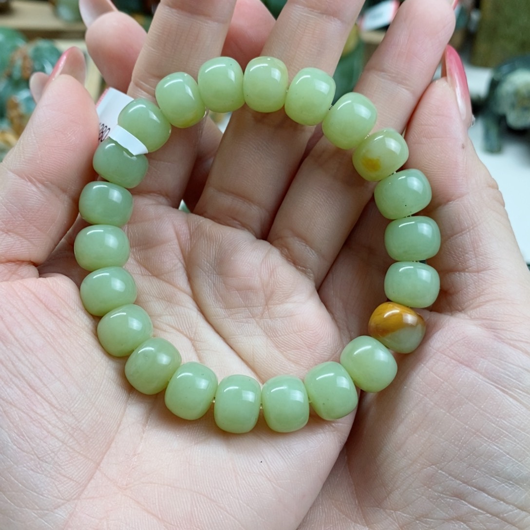 透闪石质玉手链未镶嵌畅*