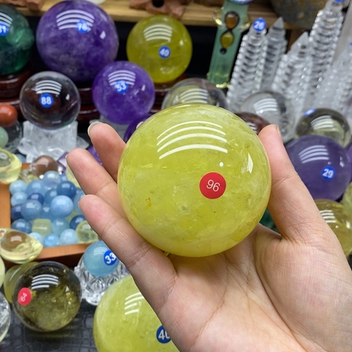 石材天然黄水晶球