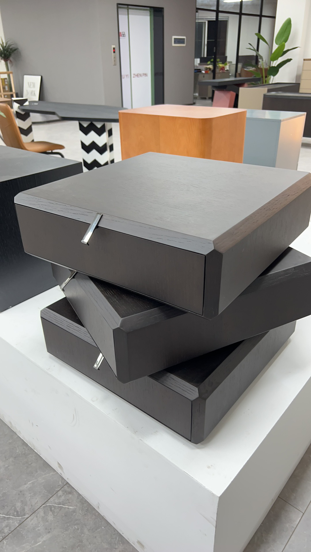 样品捡漏50公分手掰三层旋转床头柜