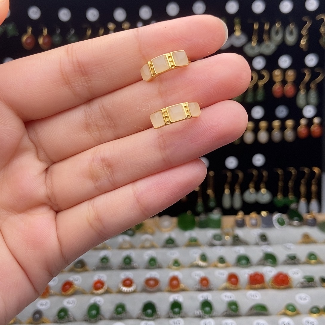 银S925镀金镶嵌和田玉耳饰