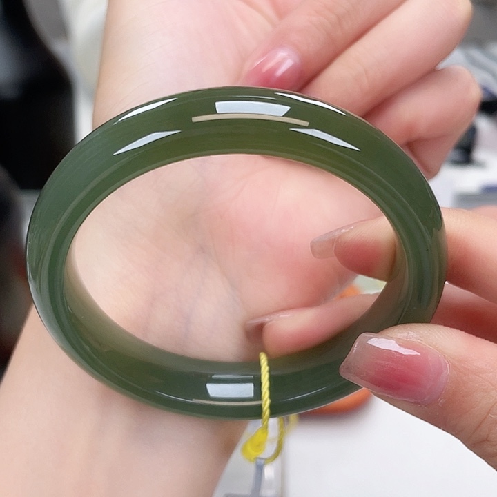 和田玉手镯56未镶嵌