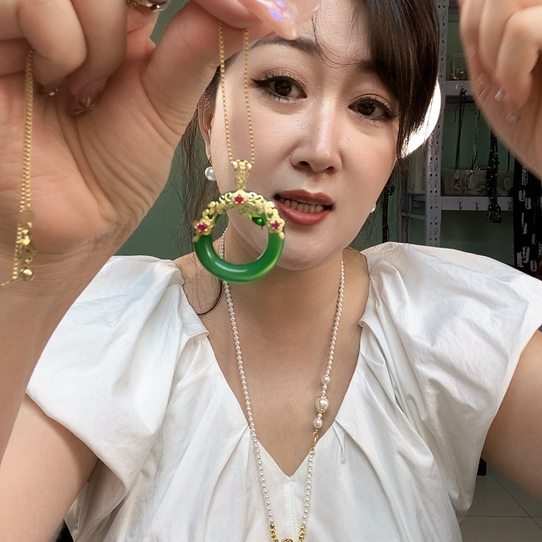 石英质玉合金手镯