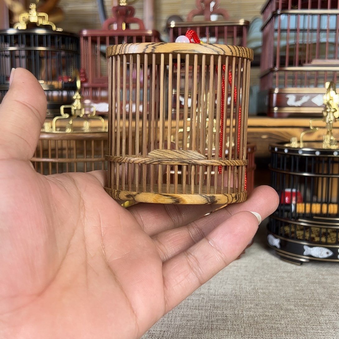 挂绳款黄金檀木蝈蝈笼