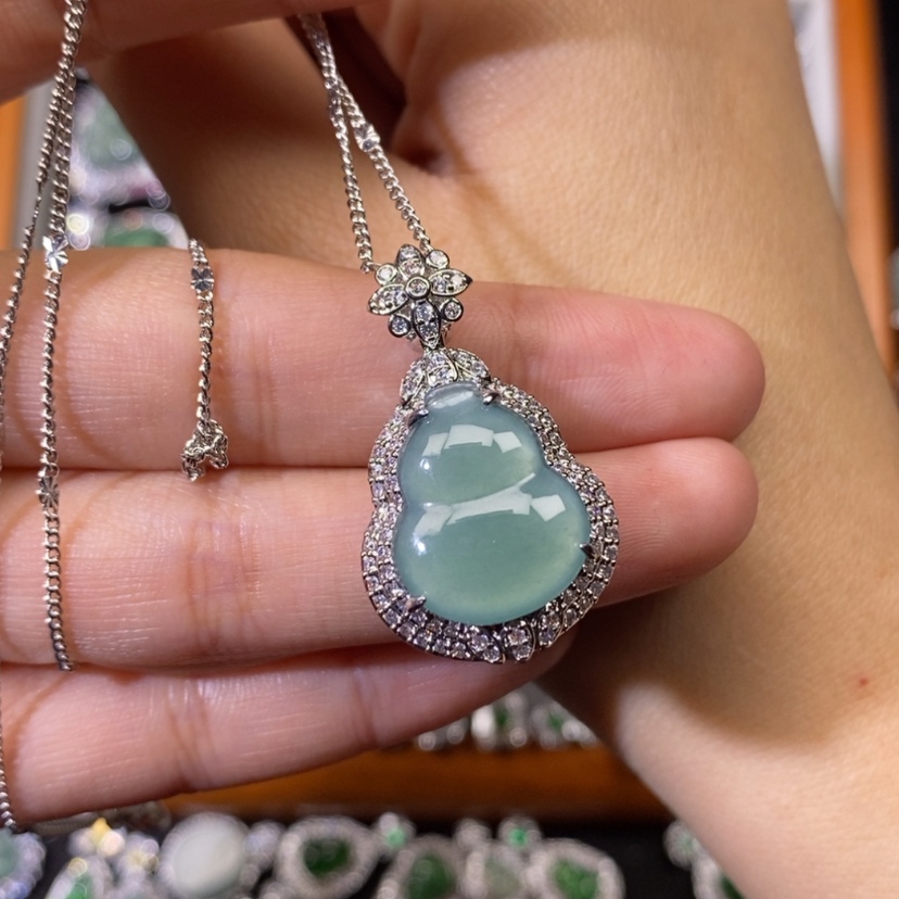 【闪购商品】翡翠颈饰未镶嵌天然