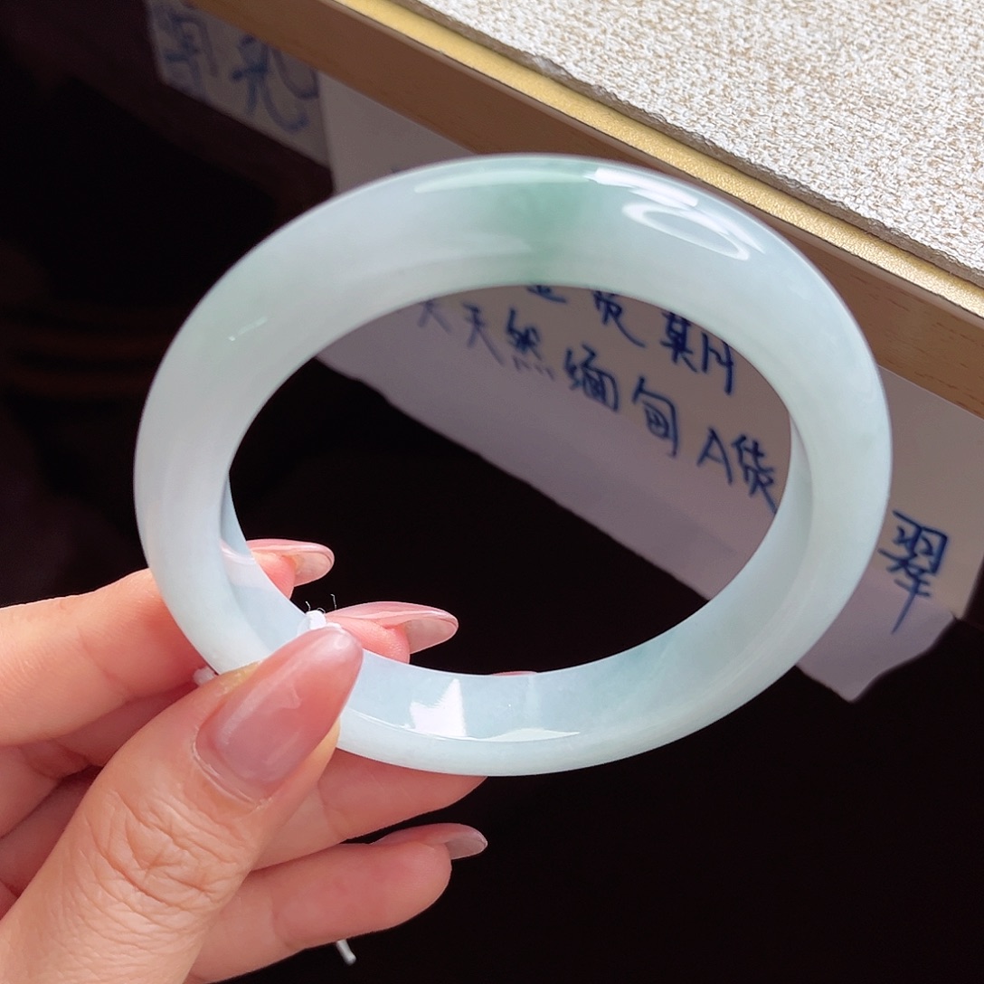 翡翠未镶嵌手镯手镯