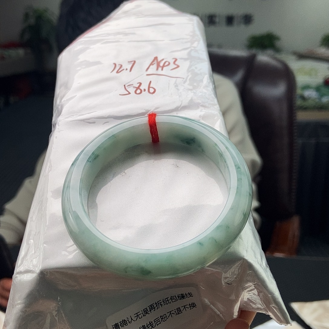 翡翠未镶嵌手镯拍一发一