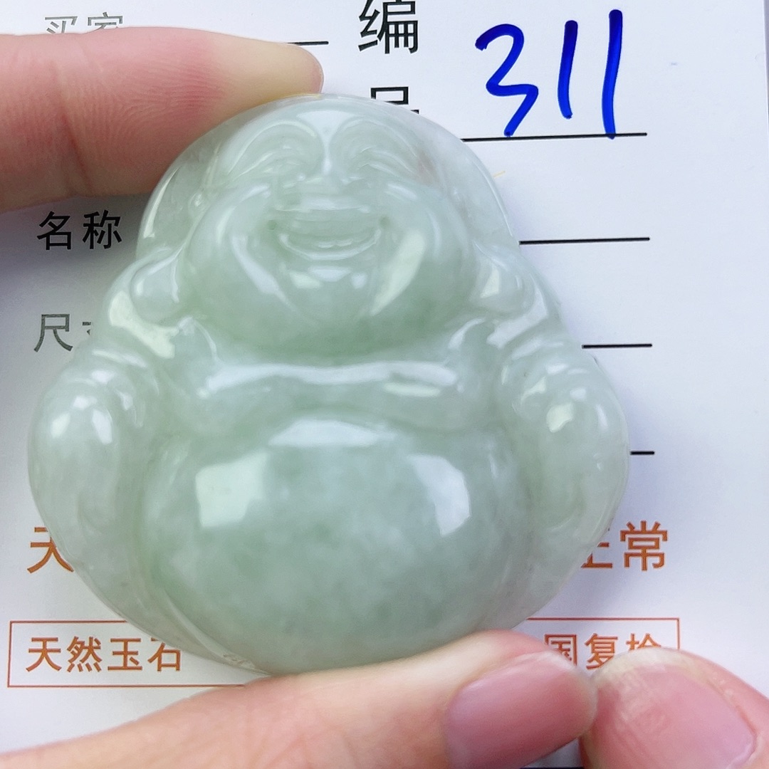 翡翠颈饰未镶嵌佛公