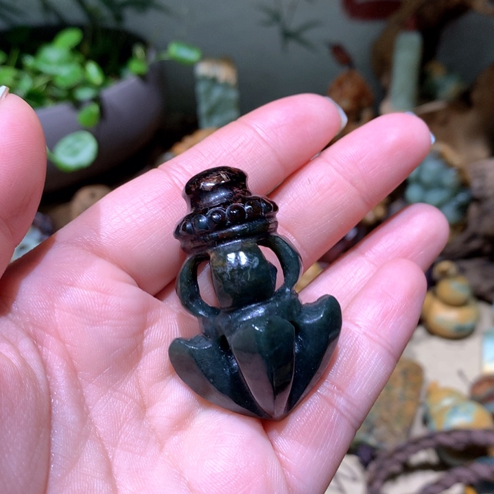 岫岩河磨玉（透闪石质玉）挂件未镶嵌