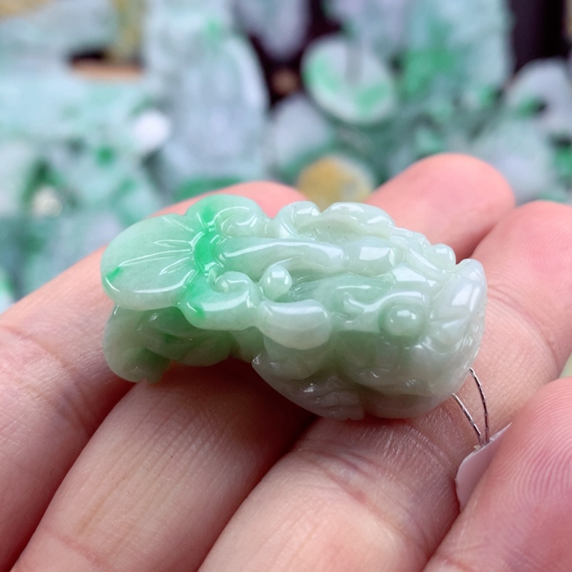 【闪购商品】翡翠吊坠(不含链)未镶嵌