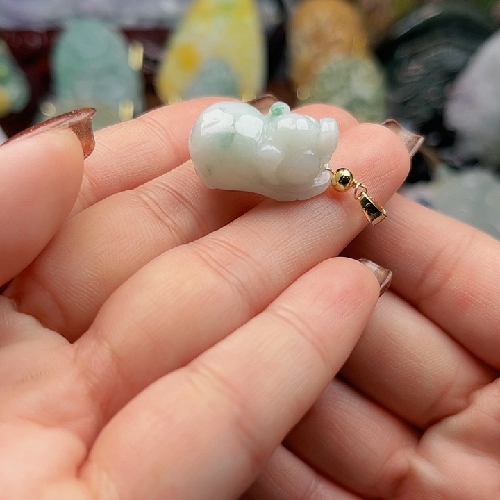 翡翠未镶嵌颈饰挂件