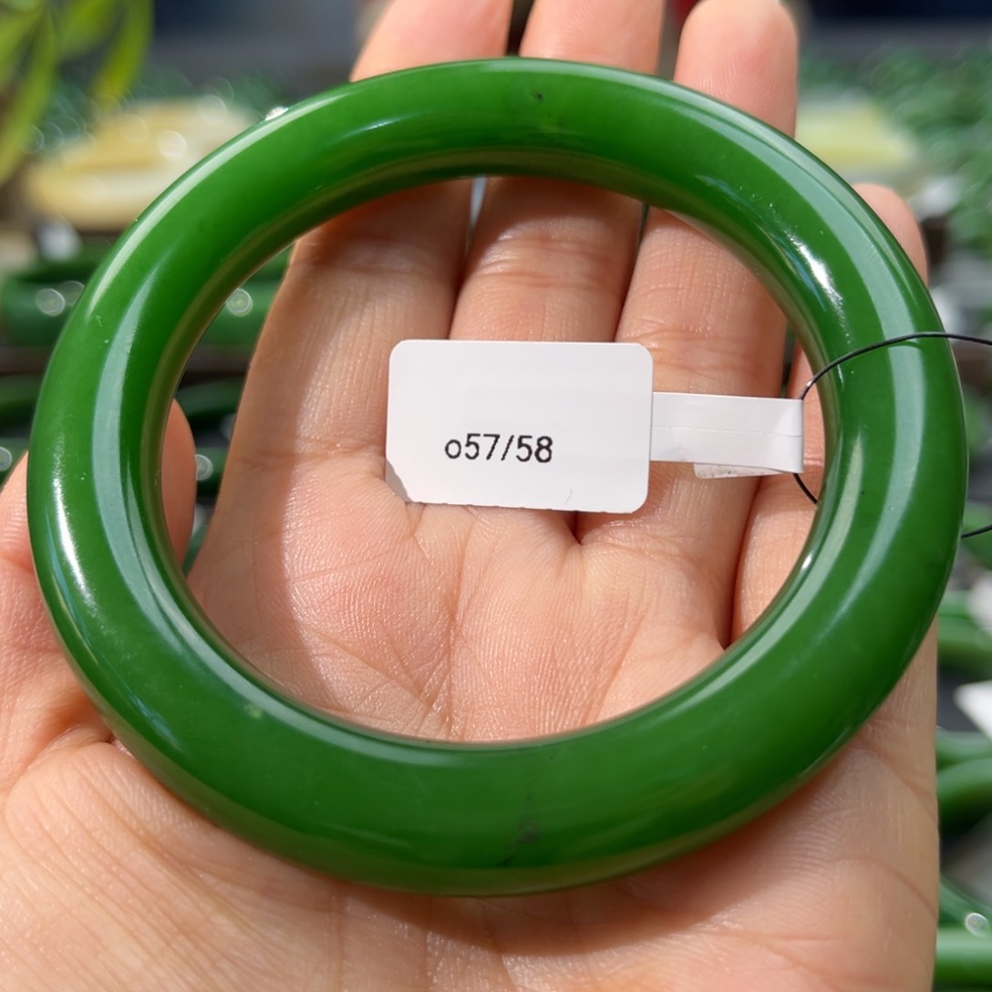 和田玉（碧玉）手镯未镶嵌