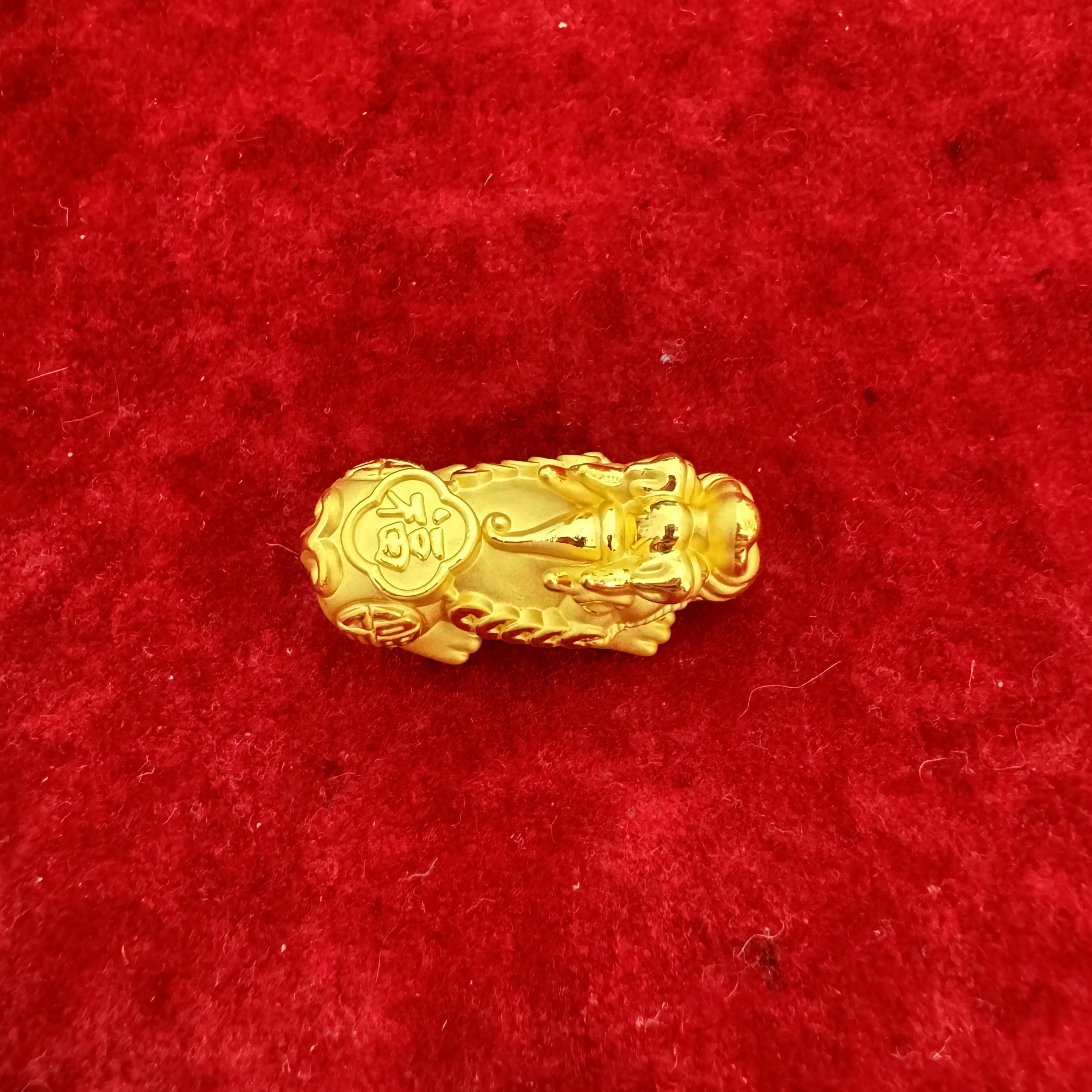 周大生足金貔貅真金