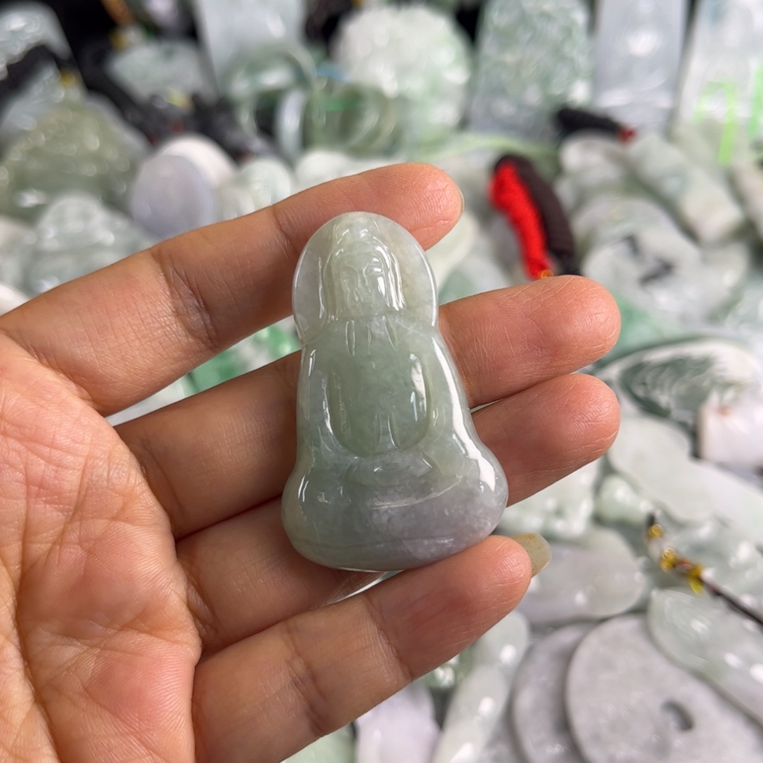 翡翠未镶嵌吊坠(不含链)瑕疵