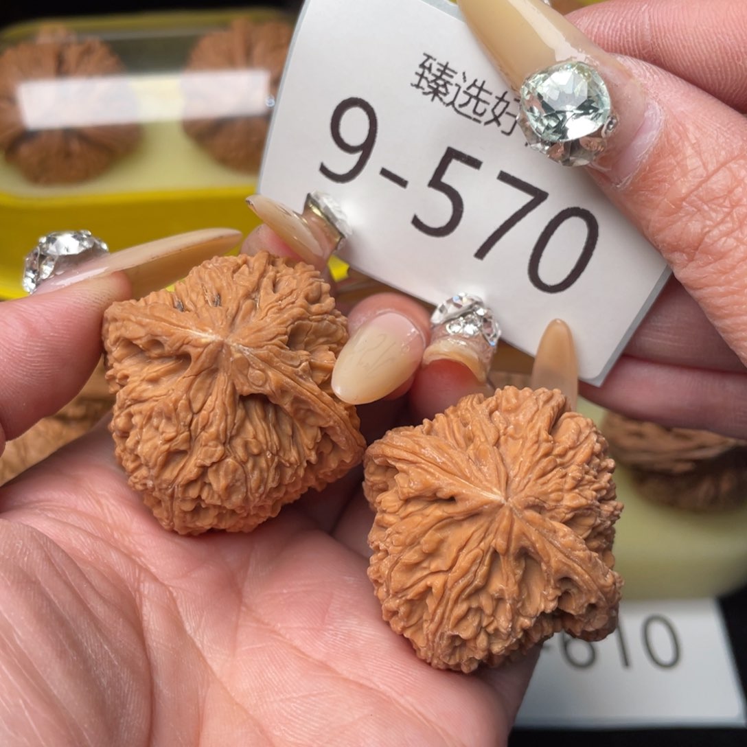 文玩核桃把件40全品红皮高炮南疆石