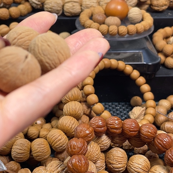 猴头核桃手串只****件猴头核桃
