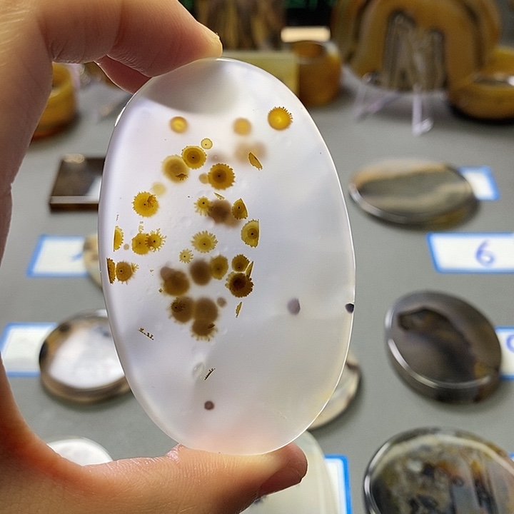 玛瑙/玉髓未镶嵌珠宝半成品35