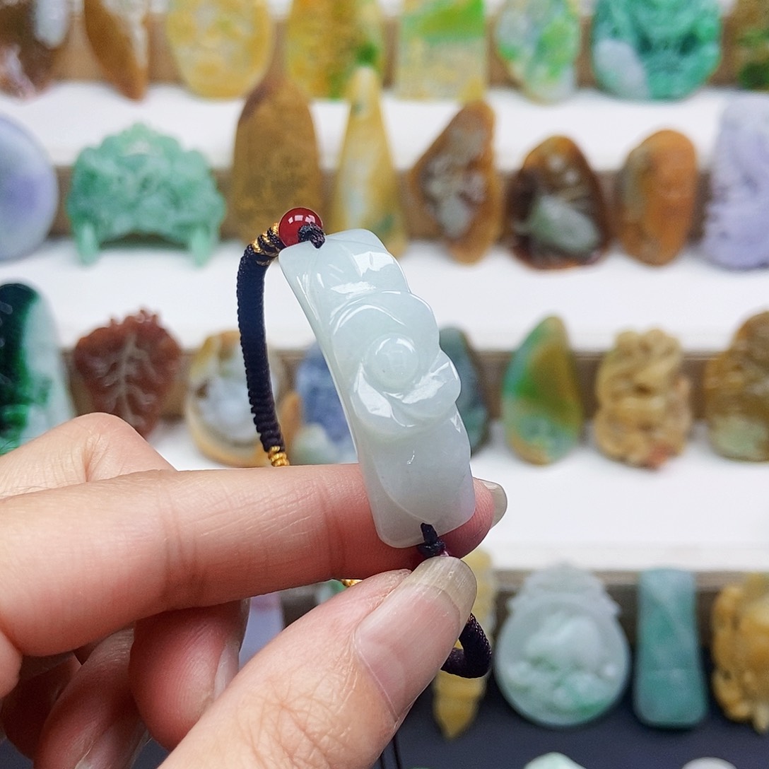 颈饰未镶嵌翡翠手牌