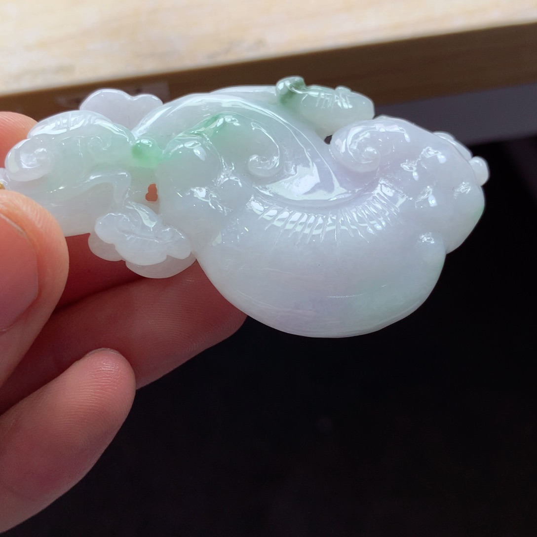 翡翠颈饰未镶嵌吊坠