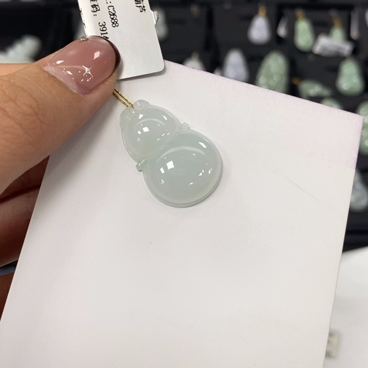 翡翠未镶嵌吊坠(不含链)葫芦