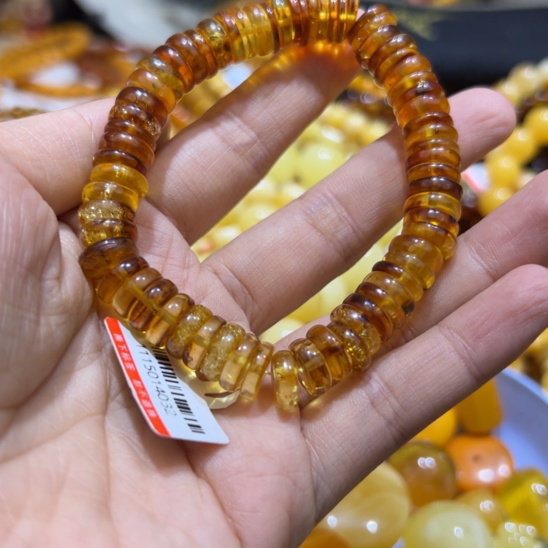 琥珀珠宝奇石未镶嵌