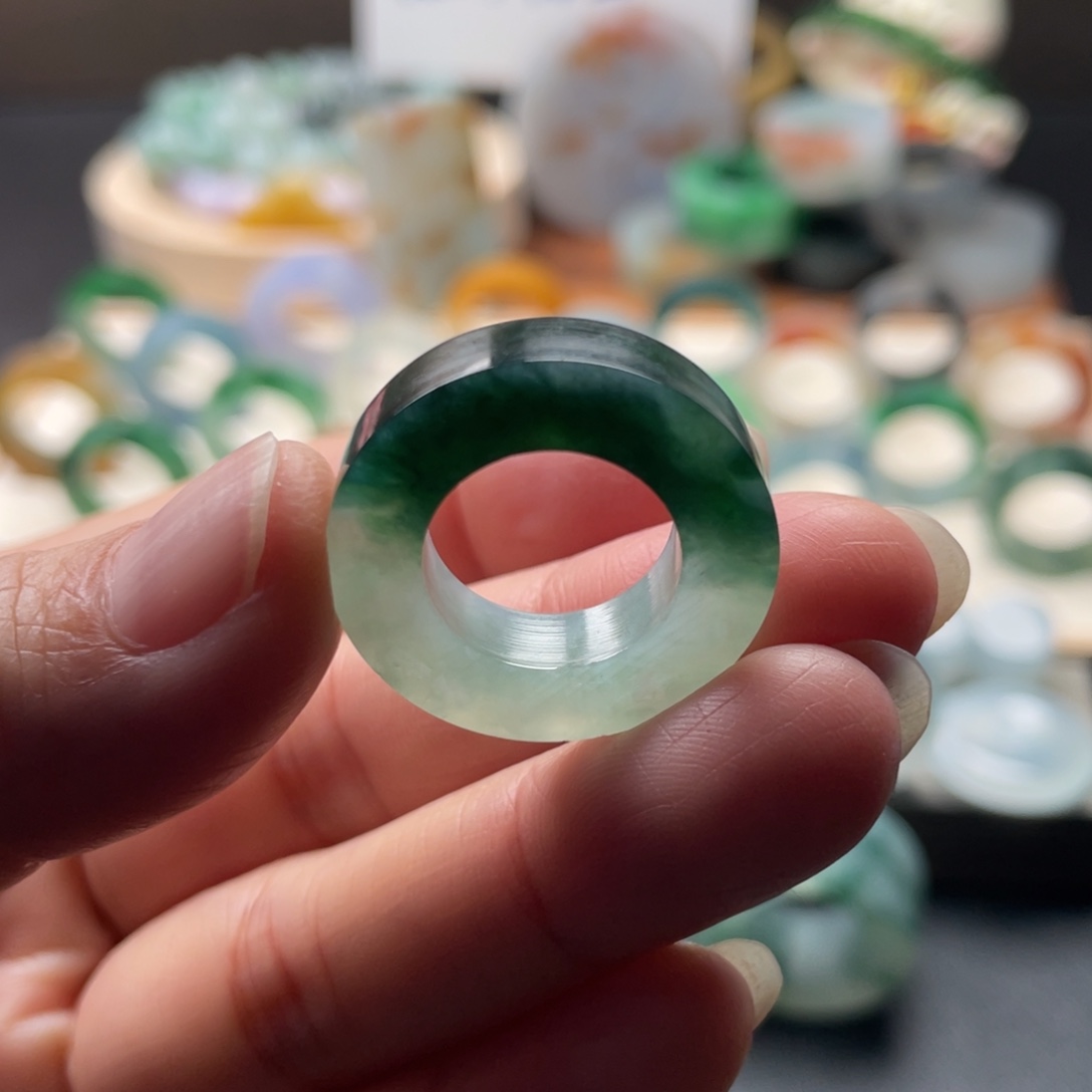 定制翡翠未镶嵌翡翠